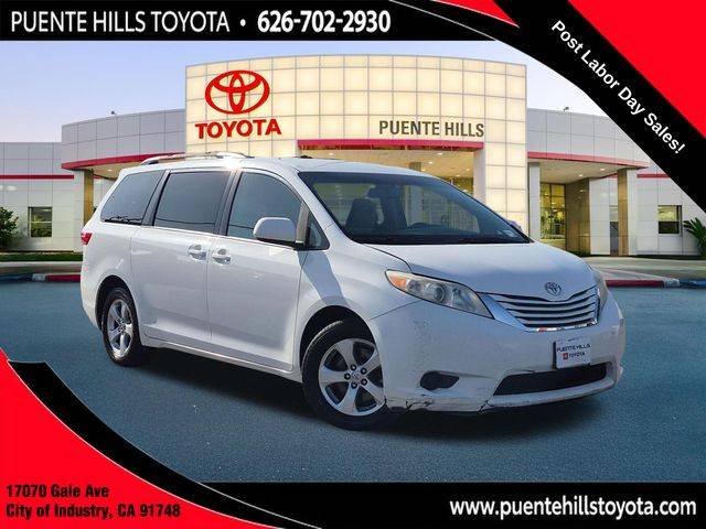 2017 Toyota Sienna LE