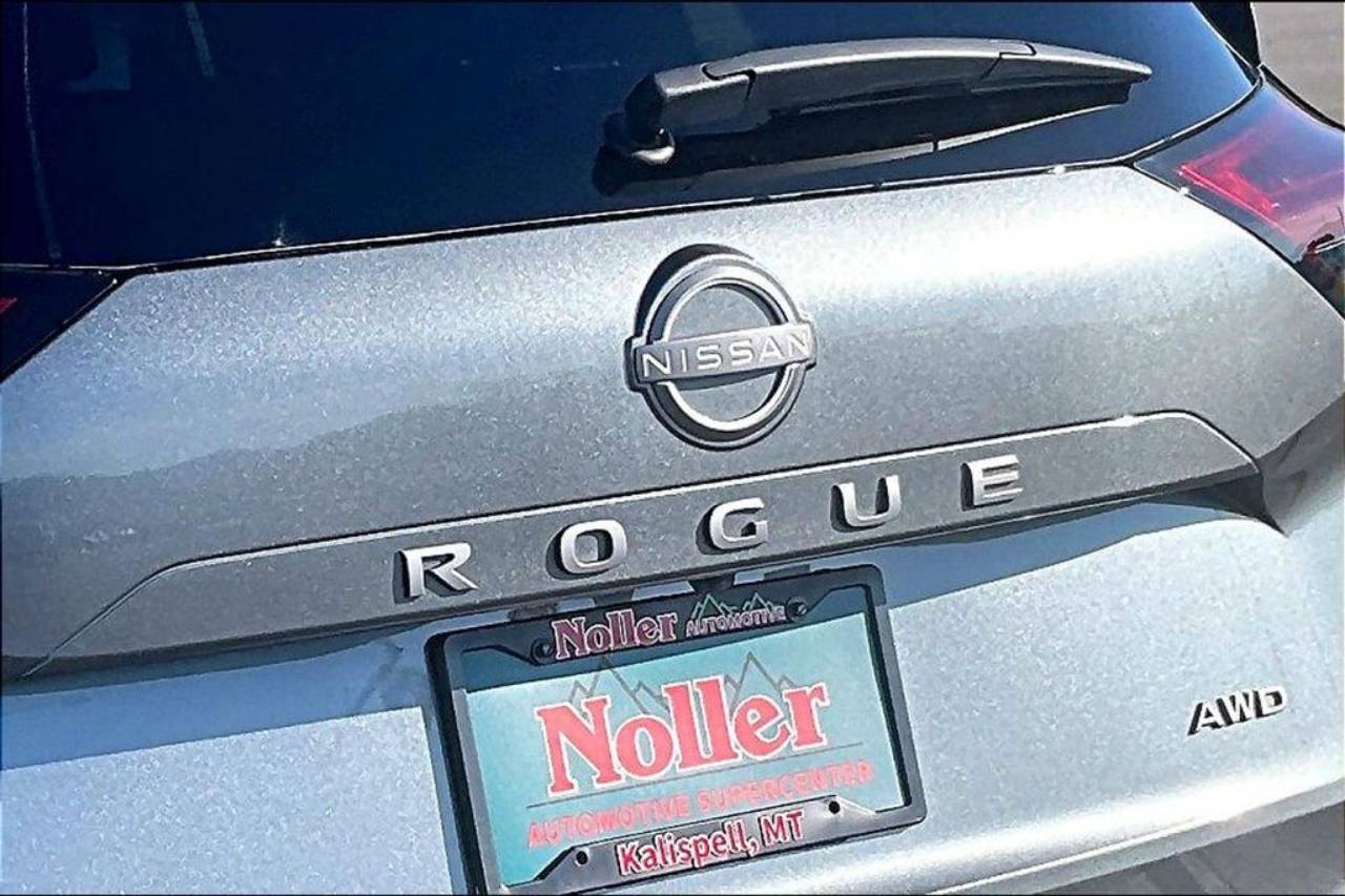 2026 Nissan Rogue SV - Photo 8