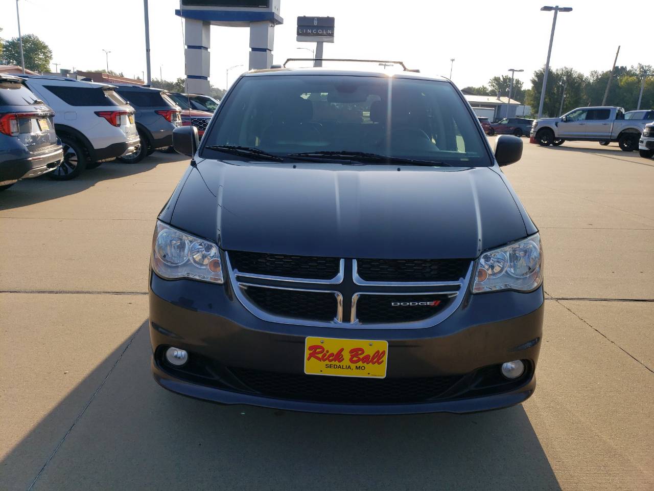Certified 2019 Dodge Grand Caravan SXT with VIN 2C4RDGCG4KR760969 for sale in Kansas City