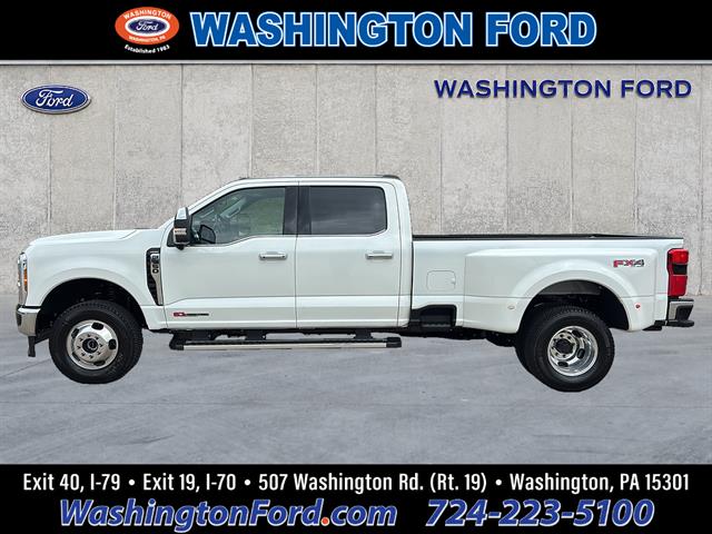2026 Ford Super Duty F-350 DRW LARIAT