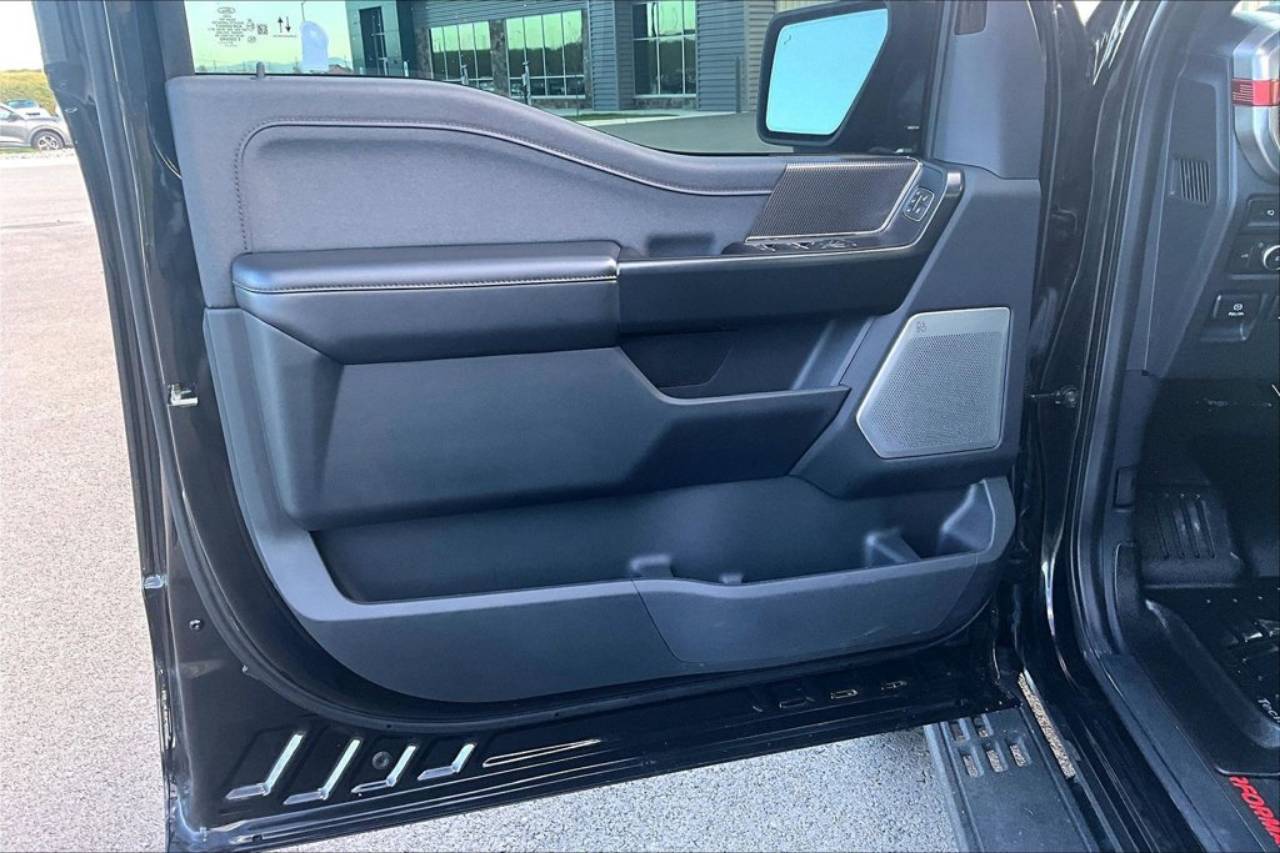2021 Ford F-150 Raptor - Photo 24