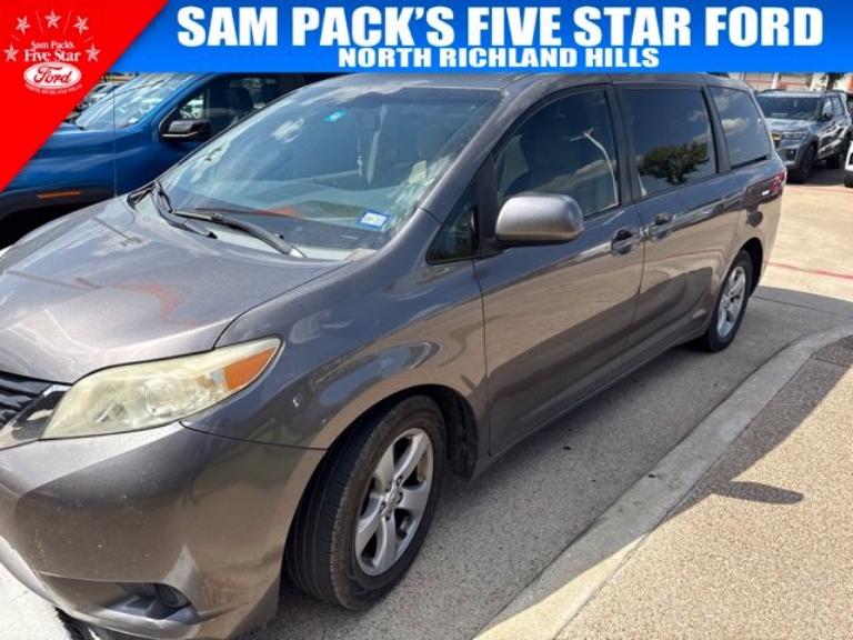 2012 Toyota Sienna LE