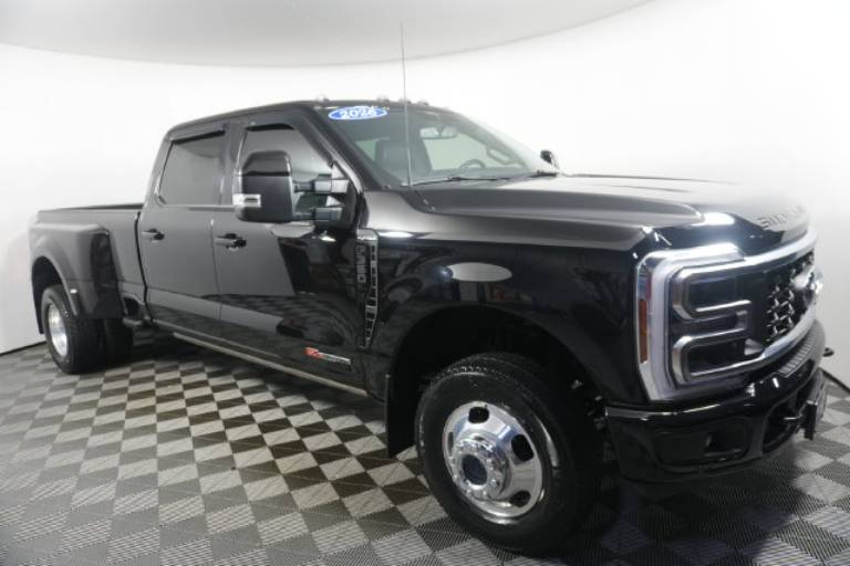 2026 Ford Super Duty F-350 DRW Platinum