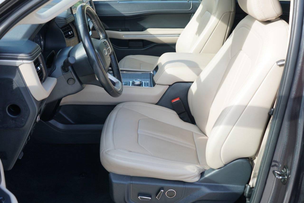 Certified Used 2024 Ford Expedition MAX Limited, photo 10