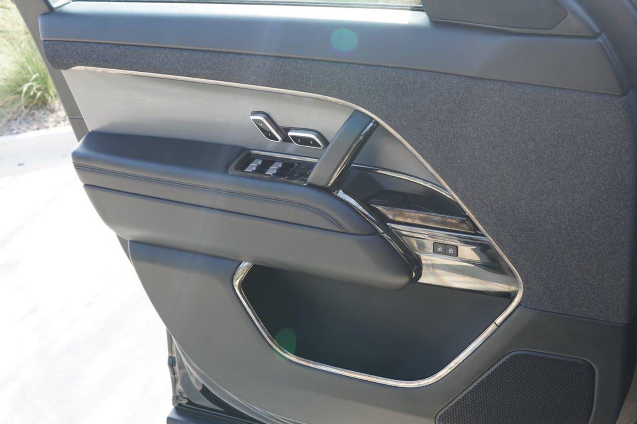 Used 2025 Land Rover Range Rover Sport SE, photo 18