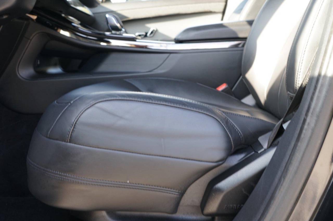 Used 2025 Land Rover Range Rover Sport SE, photo 20