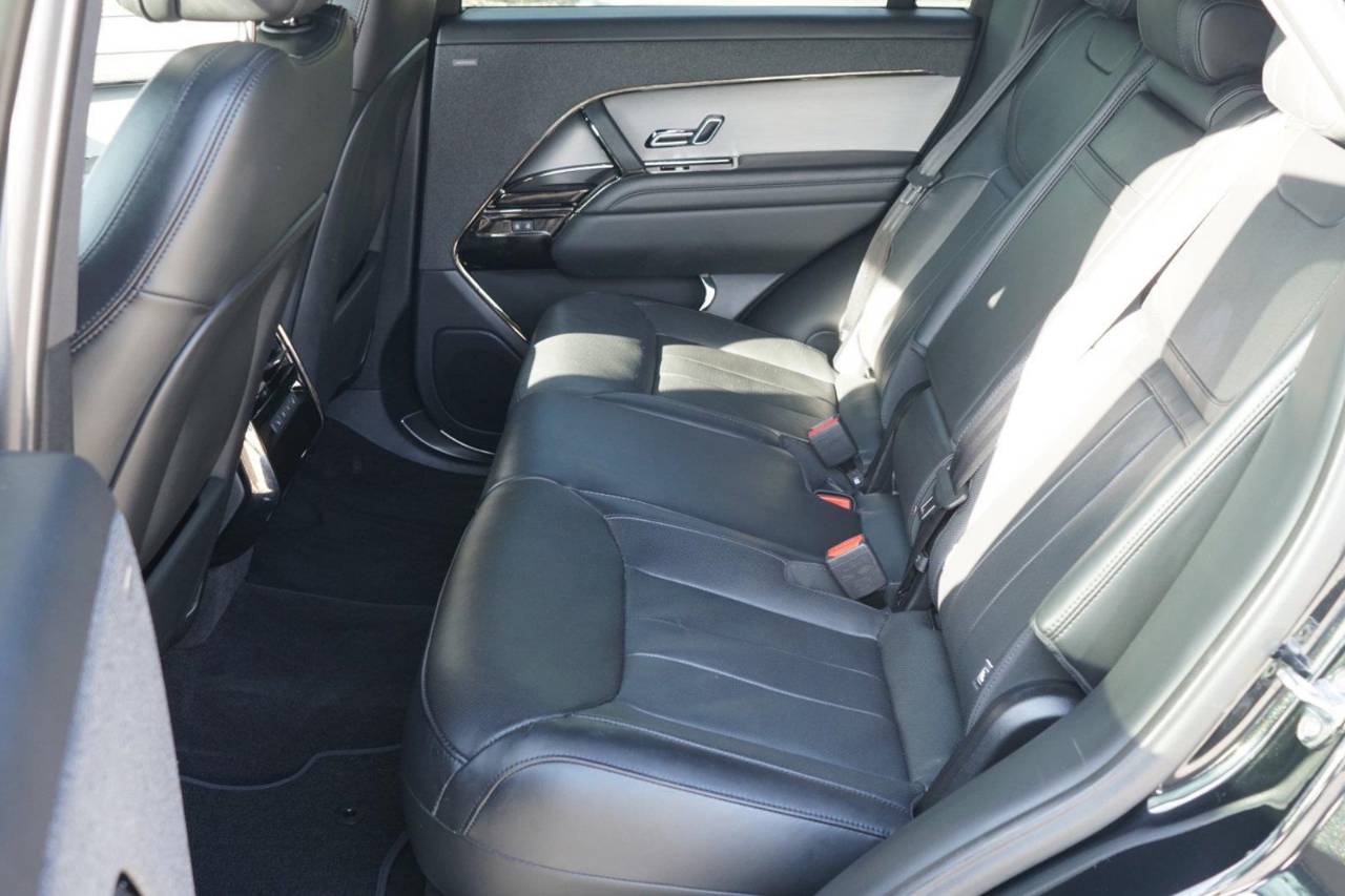 Used 2025 Land Rover Range Rover Sport SE, photo 22