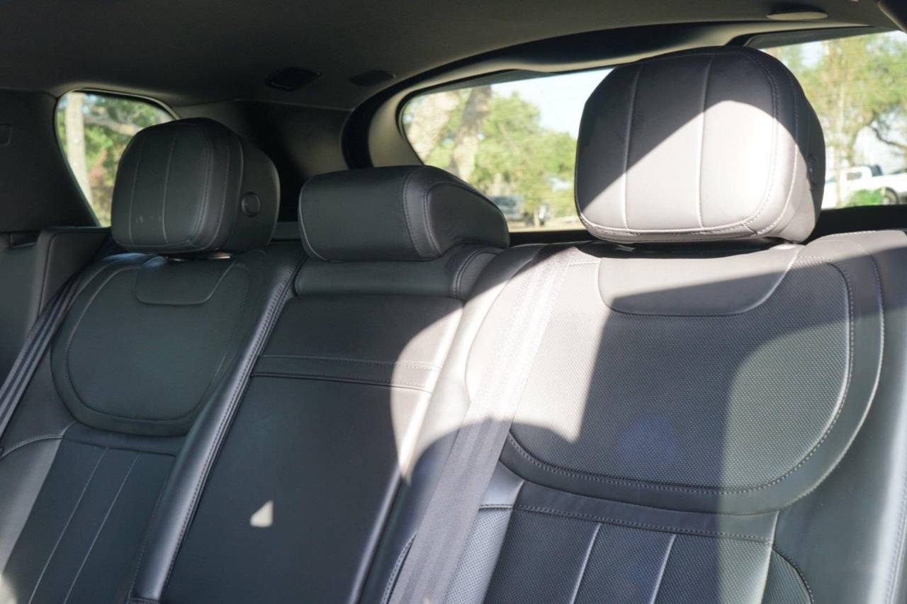 Used 2025 Land Rover Range Rover Sport SE, photo 23