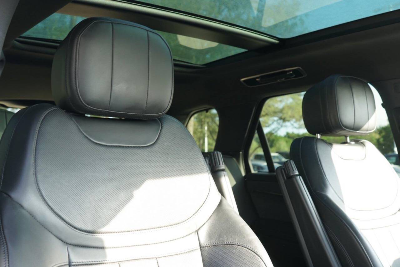 Used 2025 Land Rover Range Rover Sport SE, photo 29