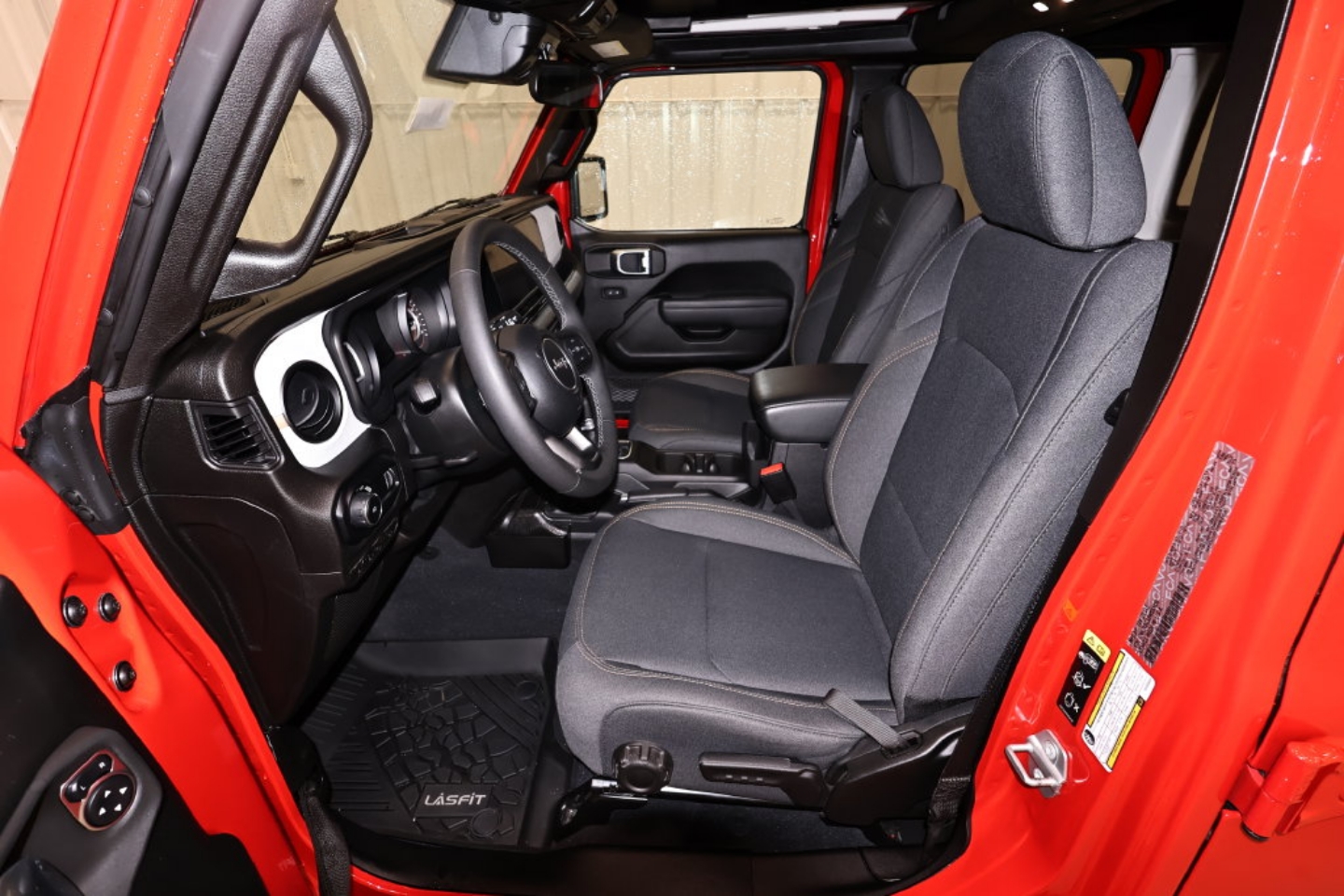 2025 Jeep Wrangler 4-Door Willys - Photo 13
