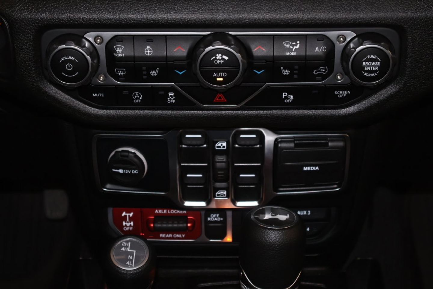 2025 Jeep Wrangler 4-Door Willys - Photo 28