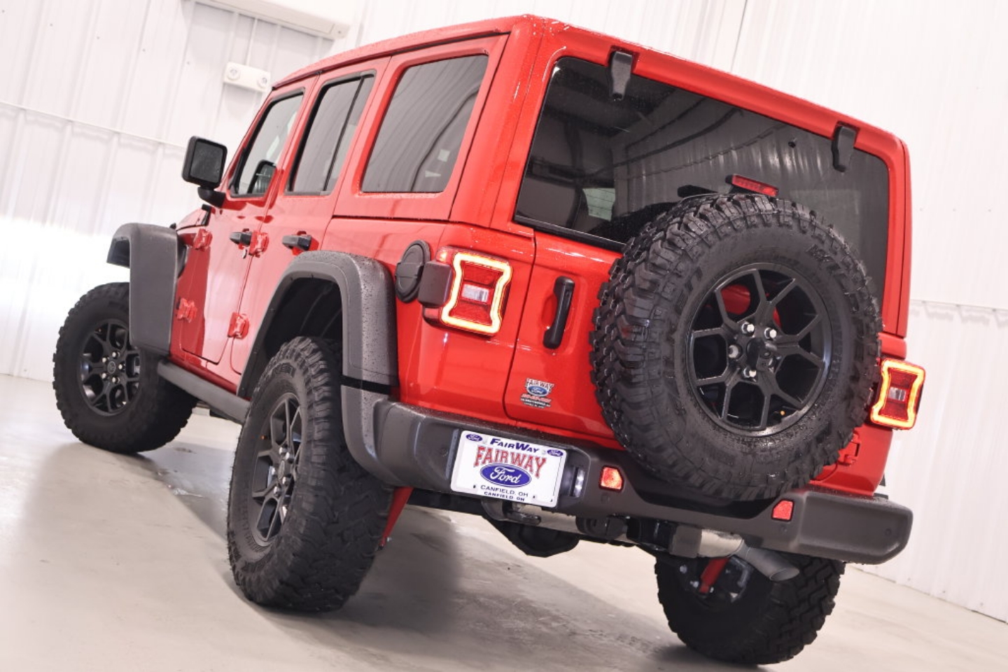 2025 Jeep Wrangler 4-Door Willys - Photo 37