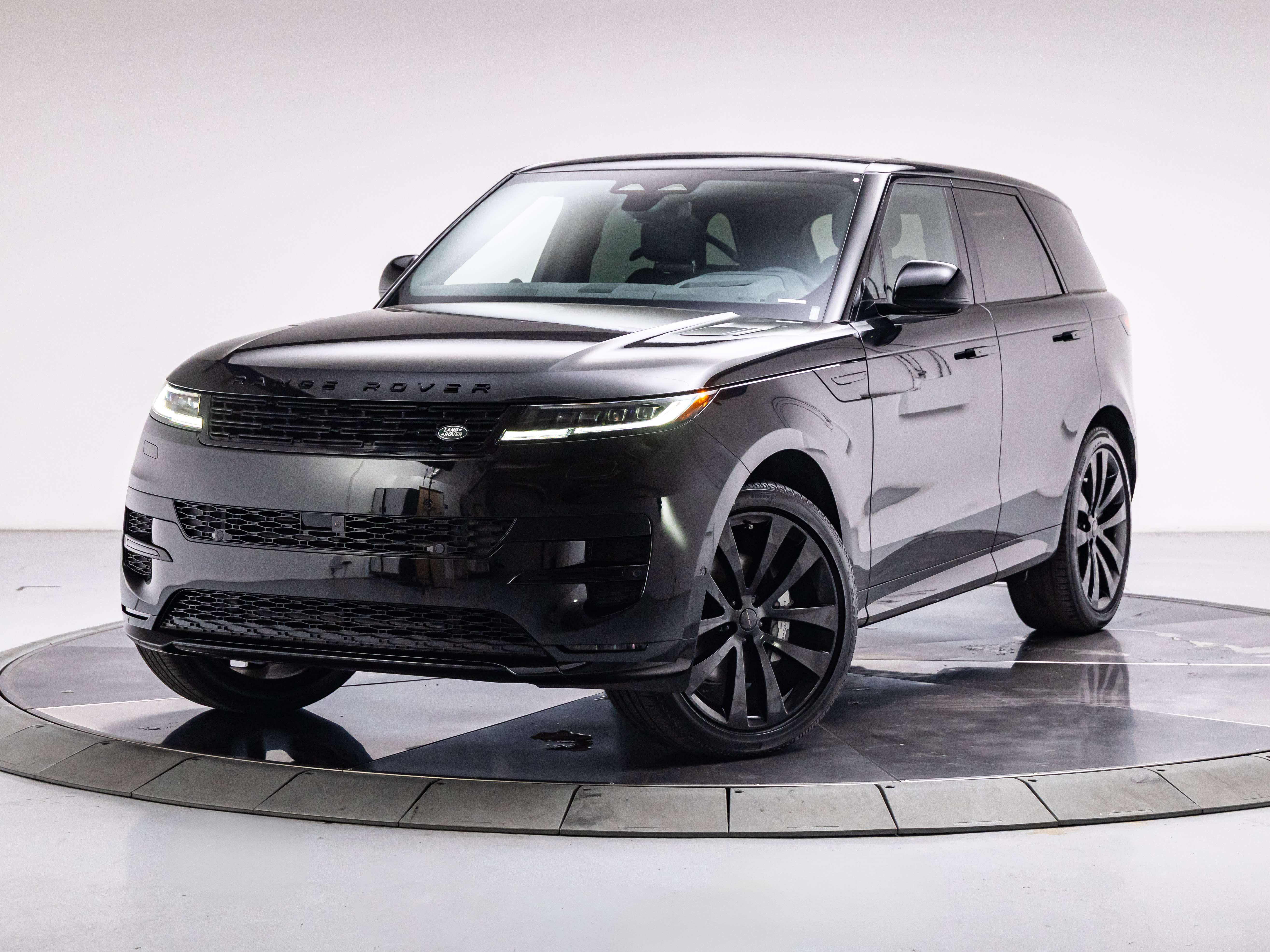New 2026 Land Rover Range Rover Sport P400 Dynamic SE
