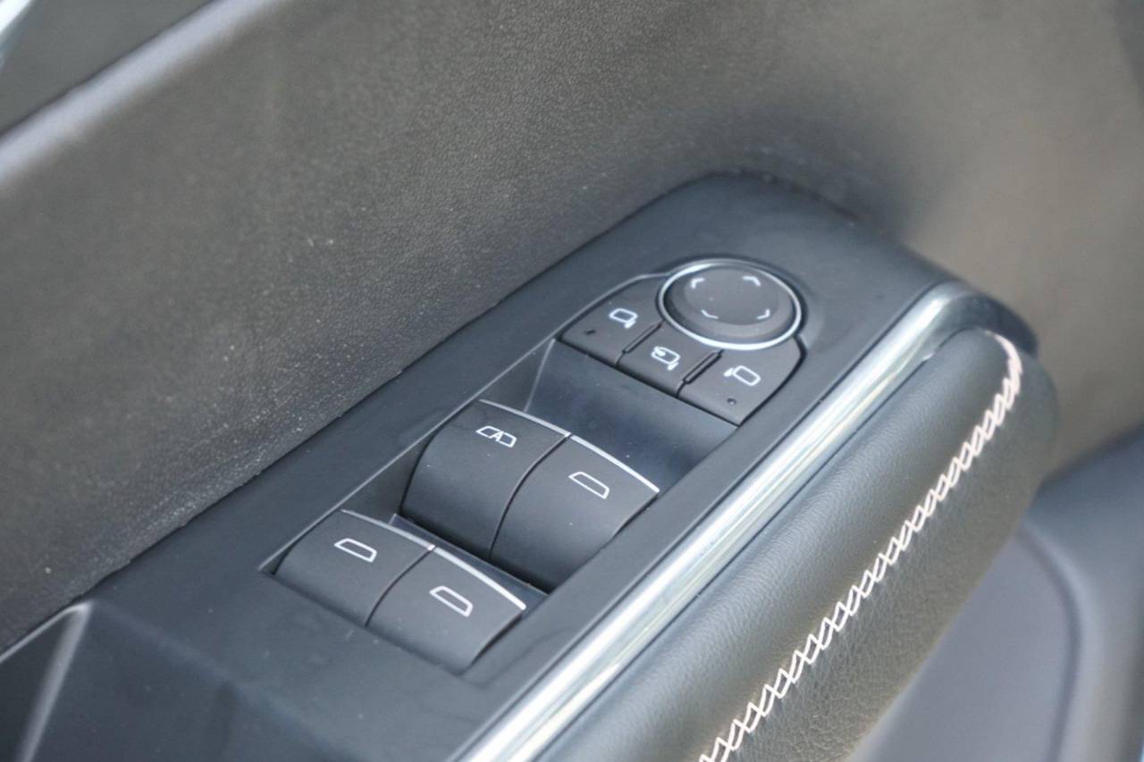 Certified Used 2025 GMC Acadia FWD Denali, photo 19