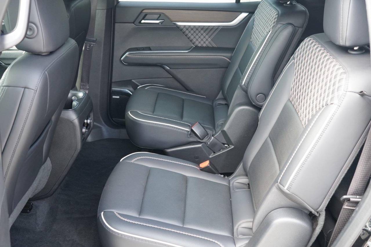 Certified Used 2025 GMC Acadia FWD Denali, photo 22