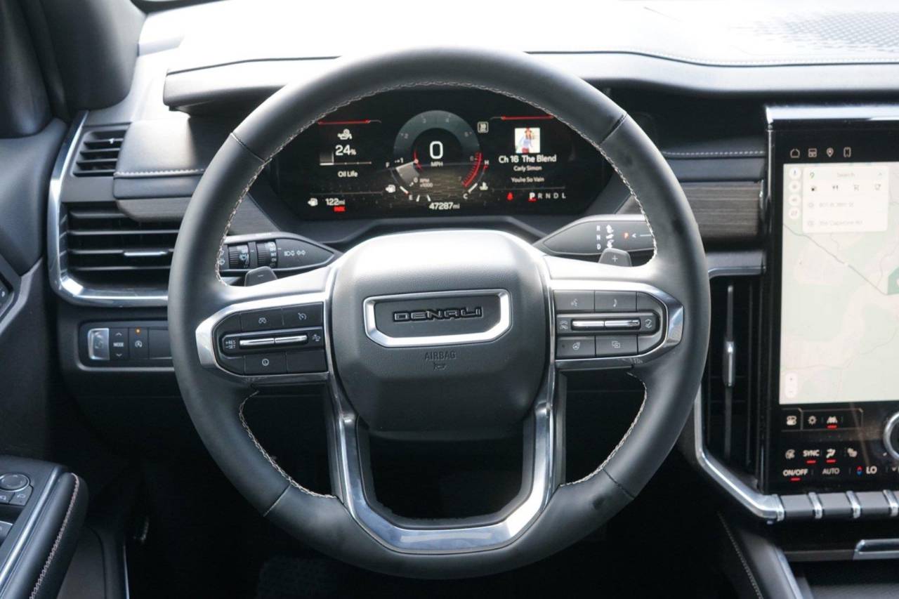 Certified Used 2025 GMC Acadia FWD Denali, photo 25