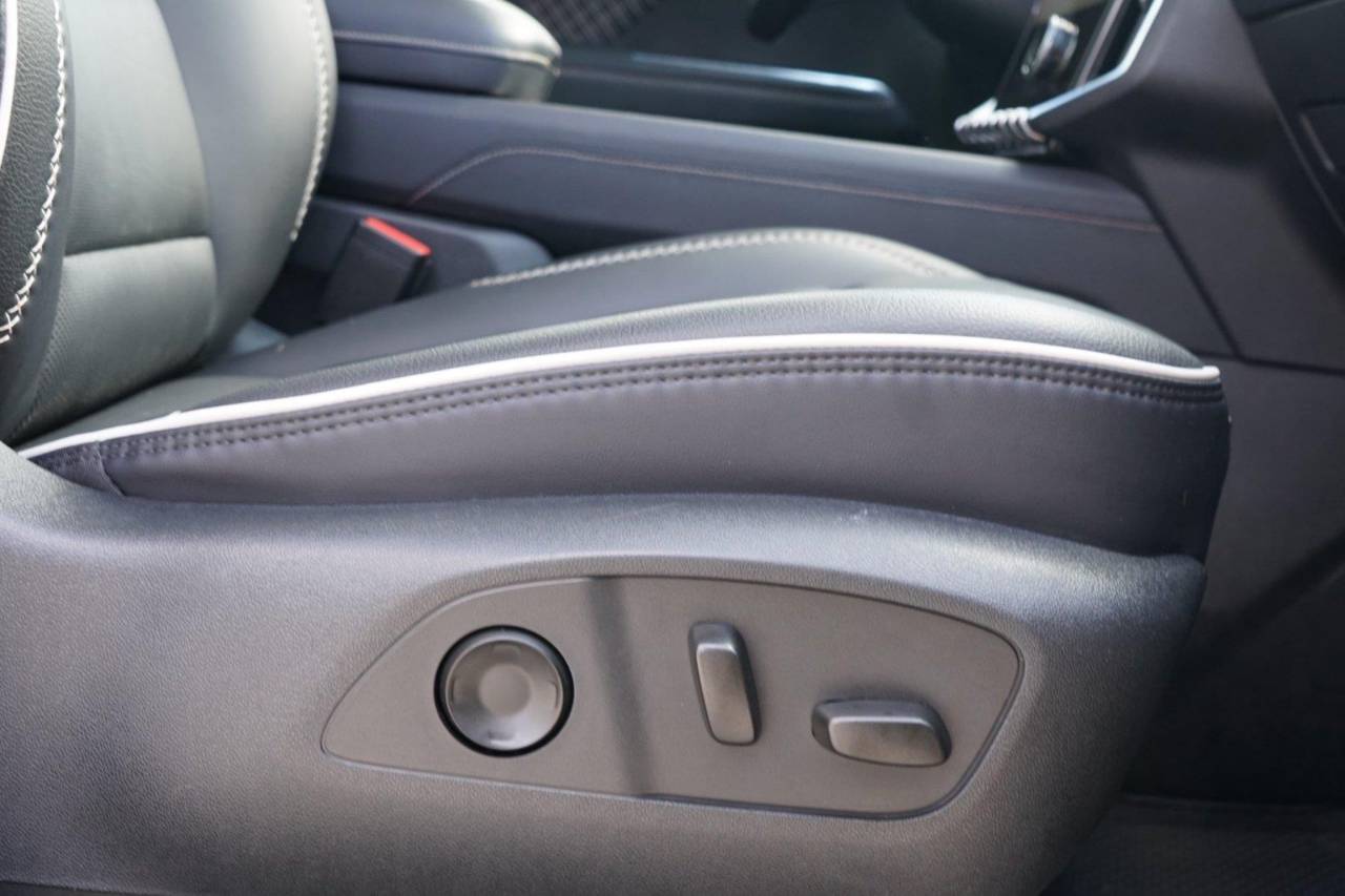 Certified Used 2025 GMC Acadia FWD Denali, photo 28
