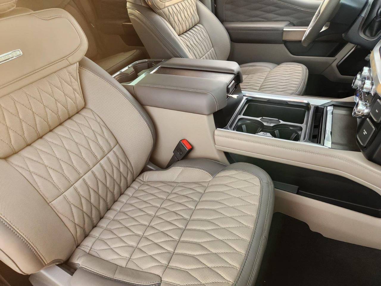 New 2026 Ford Super Duty F-450 DRW Platinum, photo 10