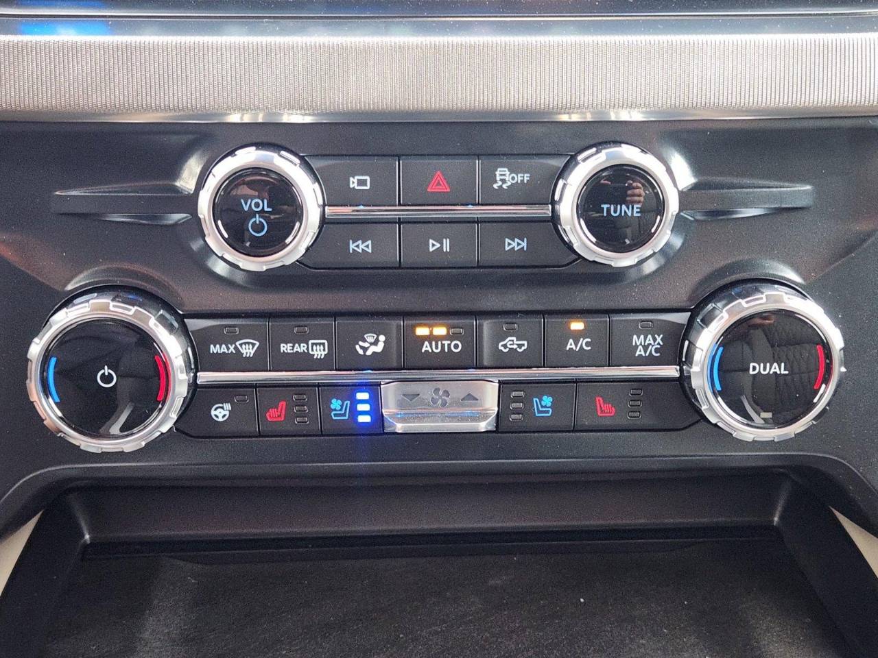 New 2026 Ford Super Duty F-450 DRW Platinum, photo 14