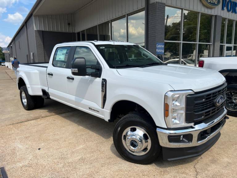2026 Ford Super Duty F-350 DRW XL