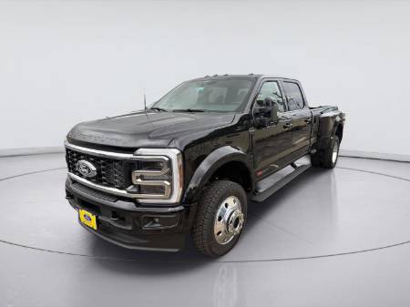 2027 Ford Super Duty F-450 DRW Platinum
