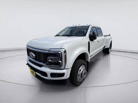 2027 Ford Super Duty F-450 DRW Platinum