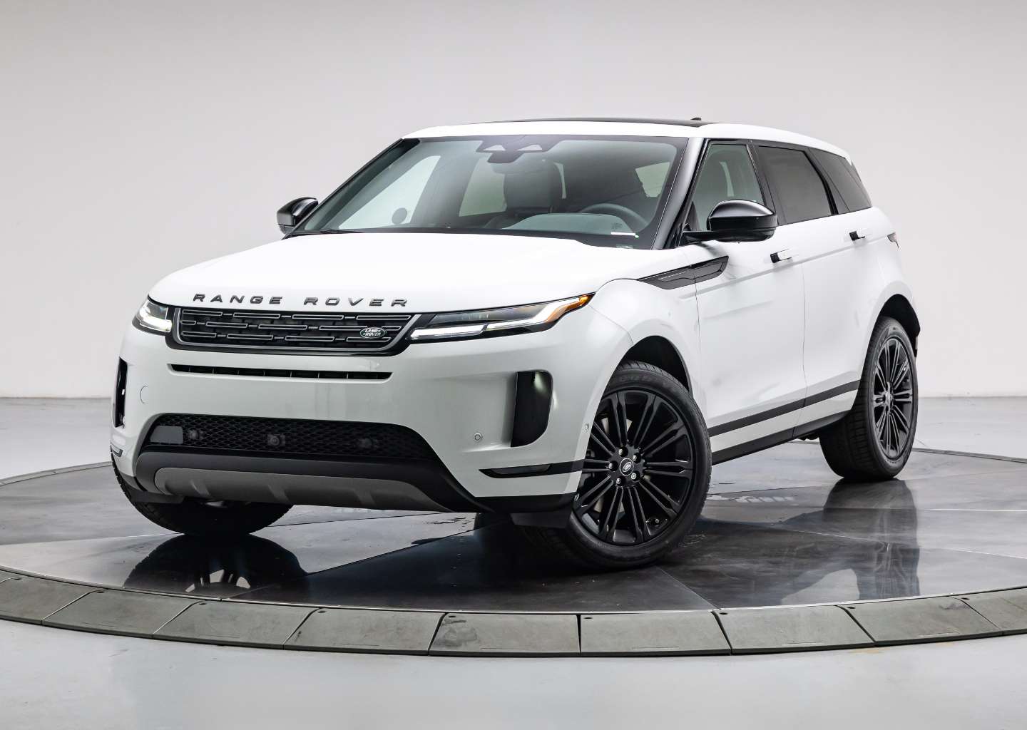 2026 Land Rover Range Rover Evoque