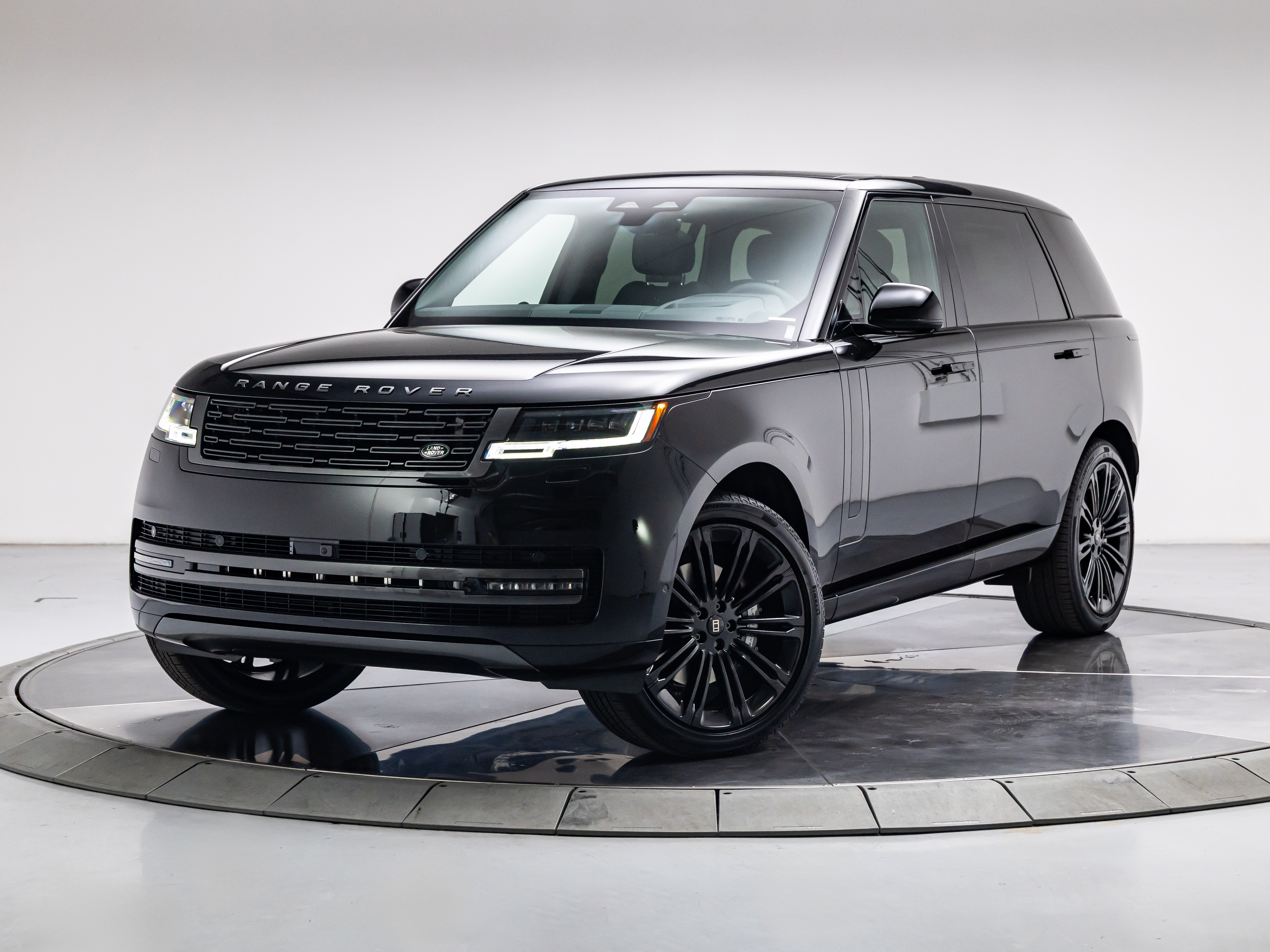 New 2027 Land Rover Range Rover SE