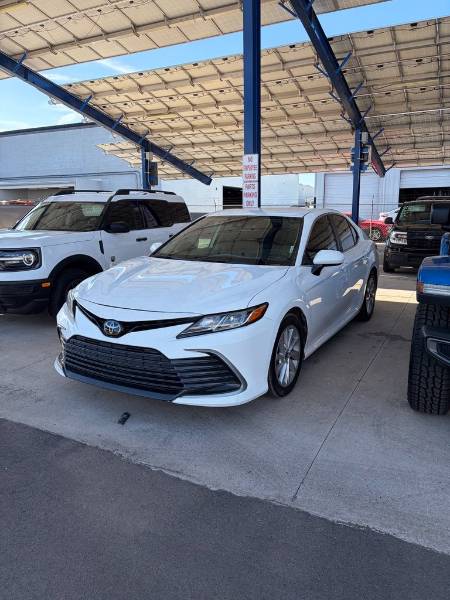 2022 Toyota Camry LE