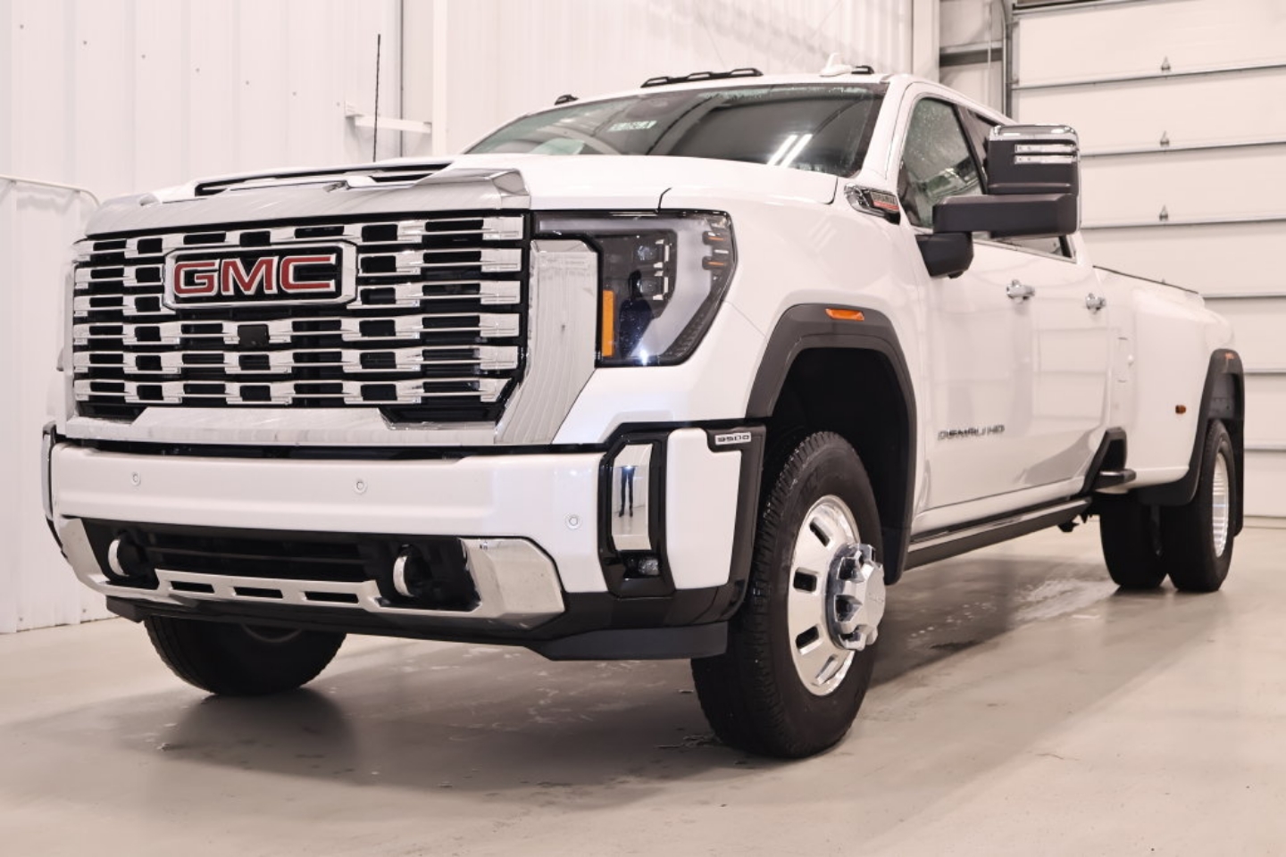 2024 GMC Sierra 3500HD Denali - Photo 6