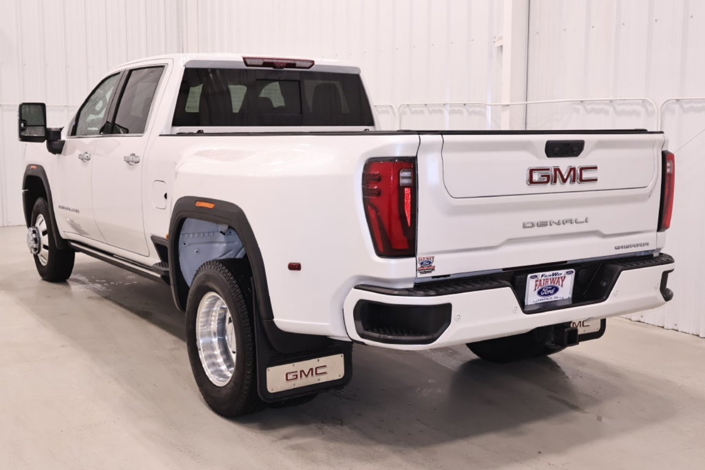 2024 GMC Sierra 3500HD Denali - Photo 8