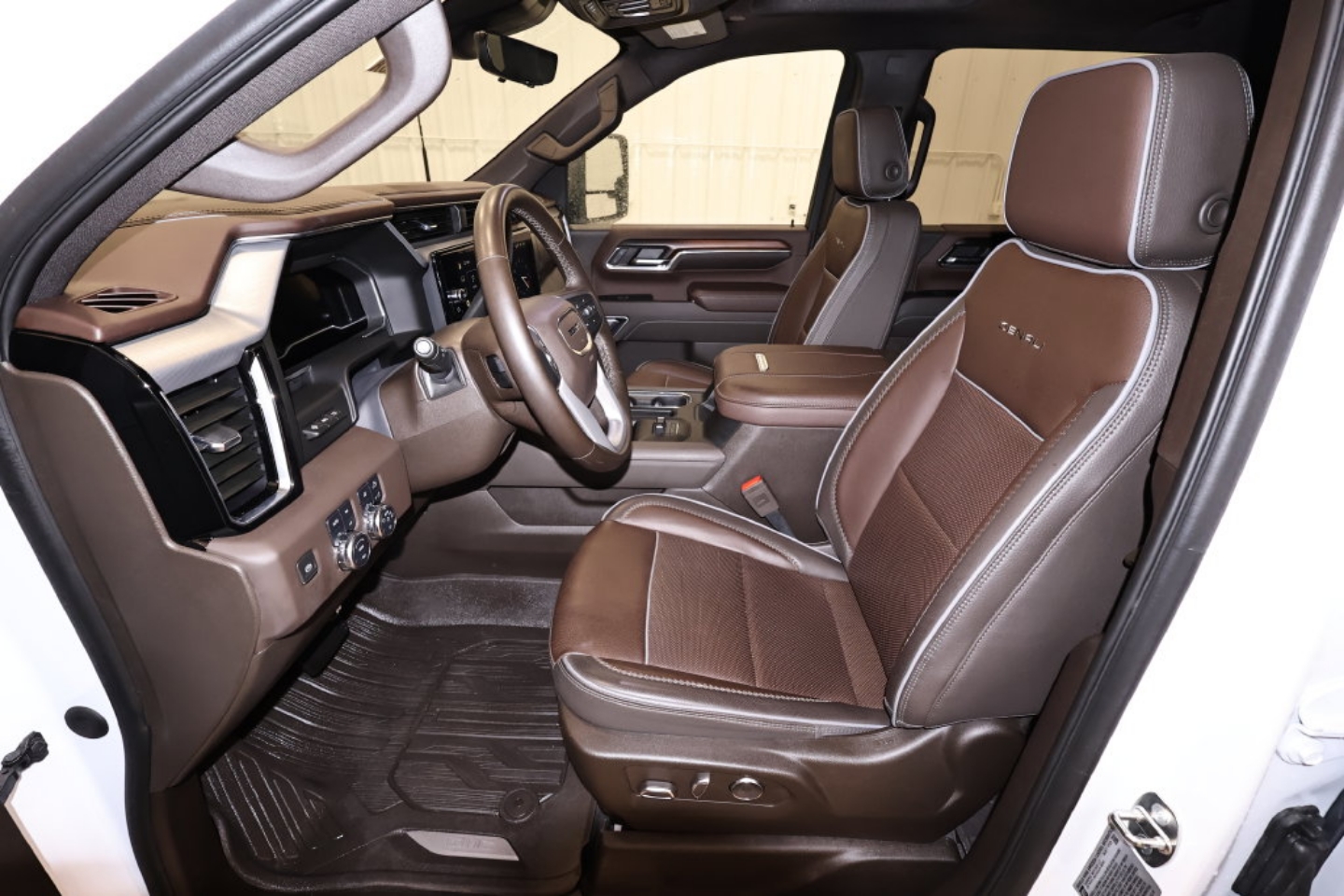 2024 GMC Sierra 3500HD Denali - Photo 14