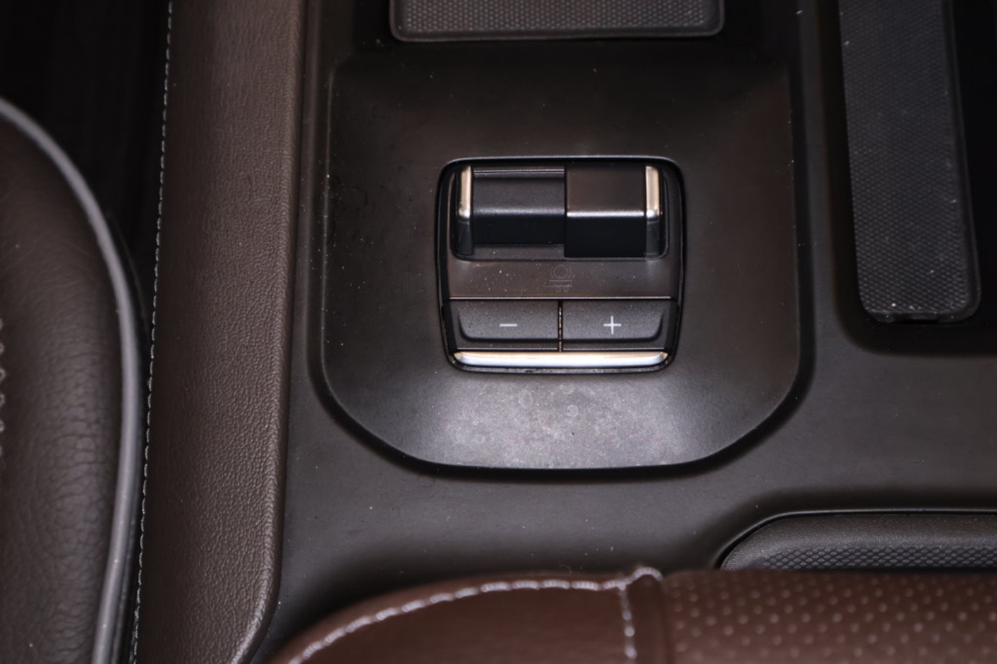 2024 GMC Sierra 3500HD Denali - Photo 32