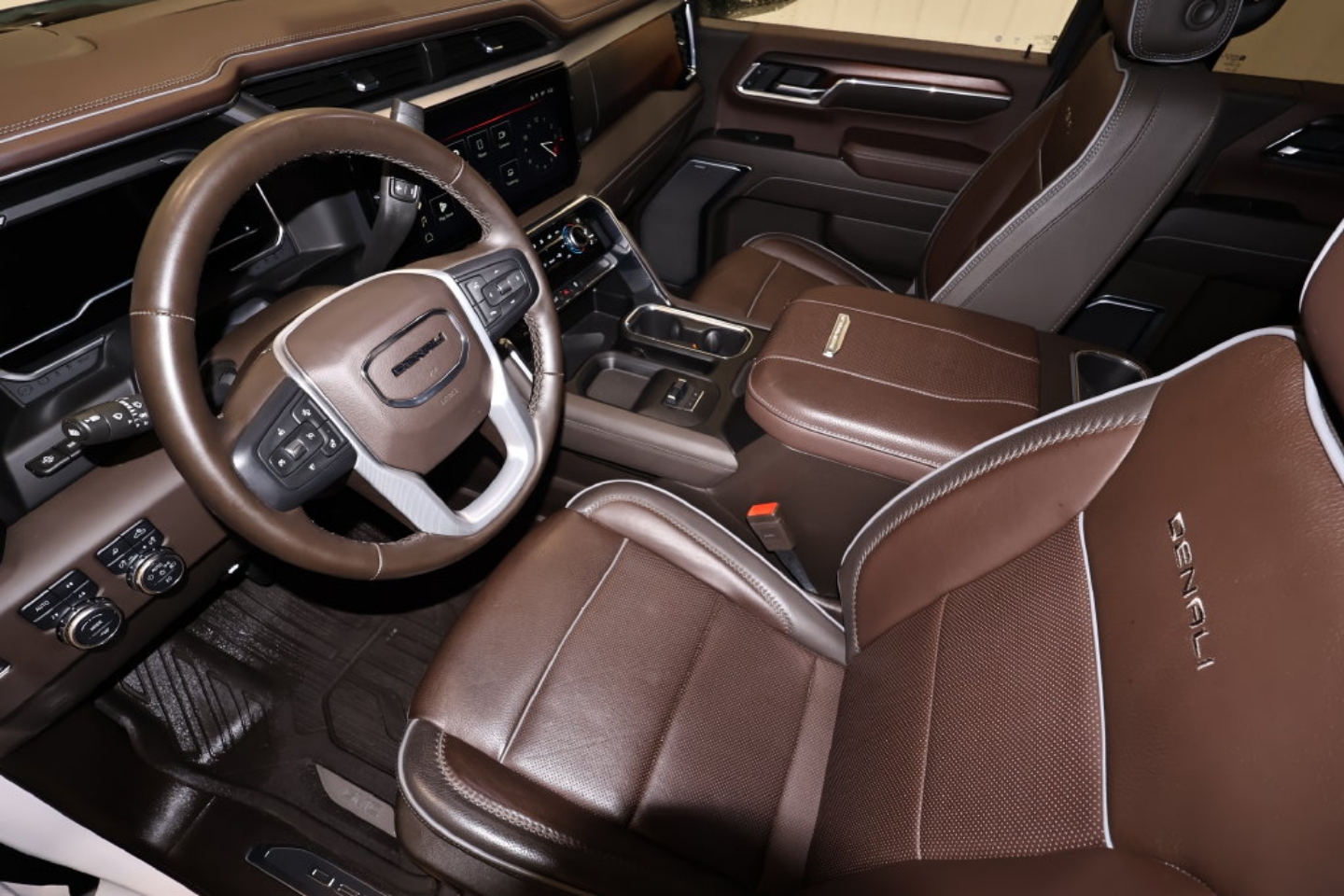 2024 GMC Sierra 3500HD Denali - Photo 37