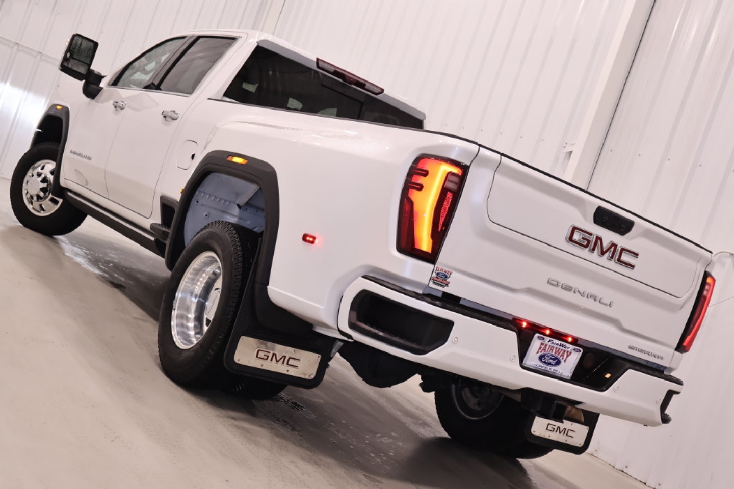 2024 GMC Sierra 3500HD Denali - Photo 43