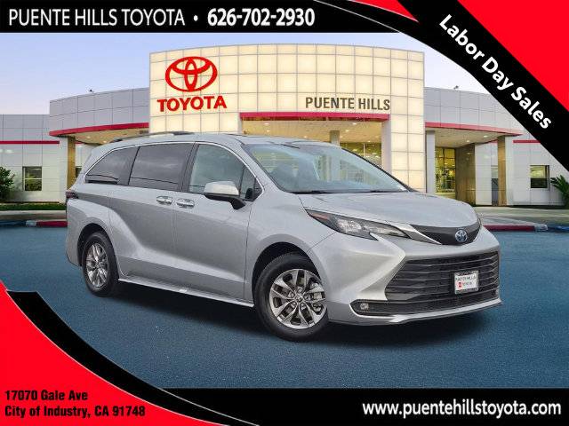 2025 Toyota Sienna XLE