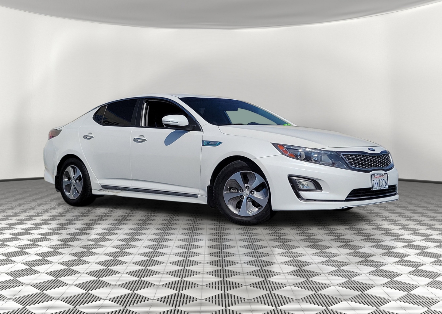 Used 2015 Kia Optima LX Hybrid with VIN KNAGM4AD7F5082040 for sale in Anaheim, CA