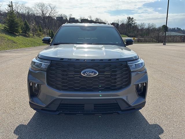 2026 Ford Explorer ST-Line - Photo 7