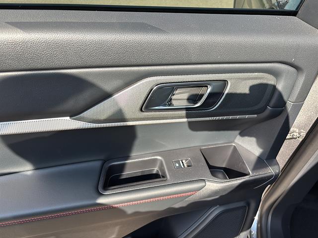 2026 Ford Explorer ST-Line - Photo 14