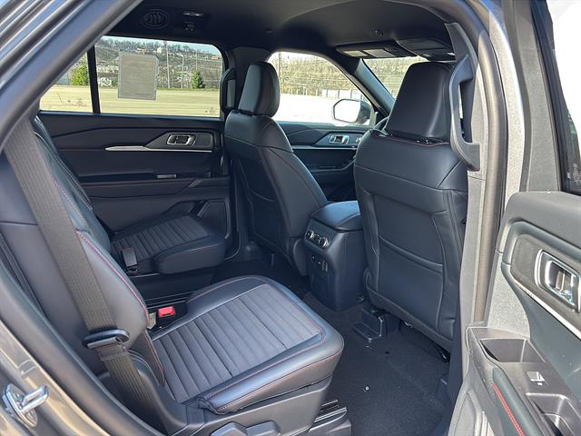 2026 Ford Explorer ST-Line - Photo 16