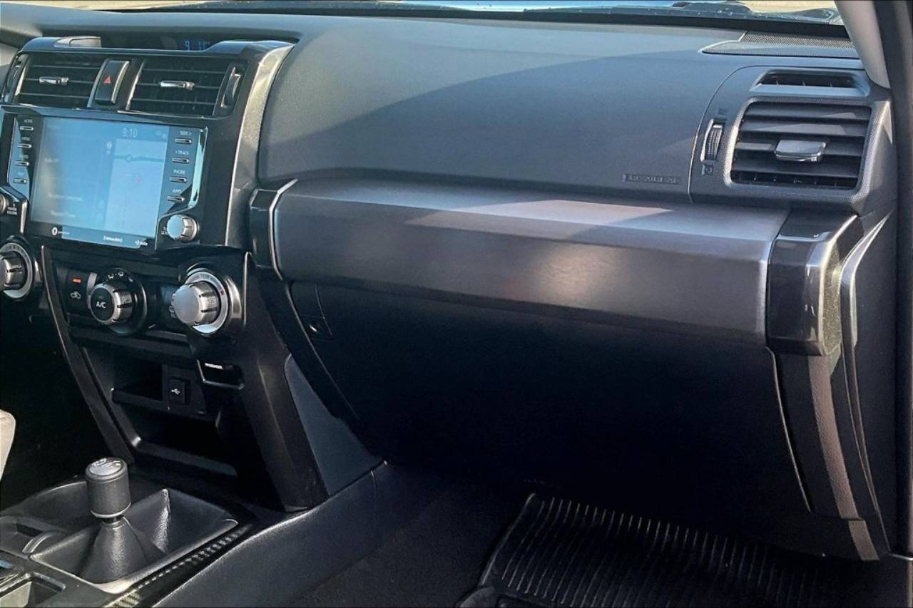 2021 Toyota 4Runner Venture - Photo 17