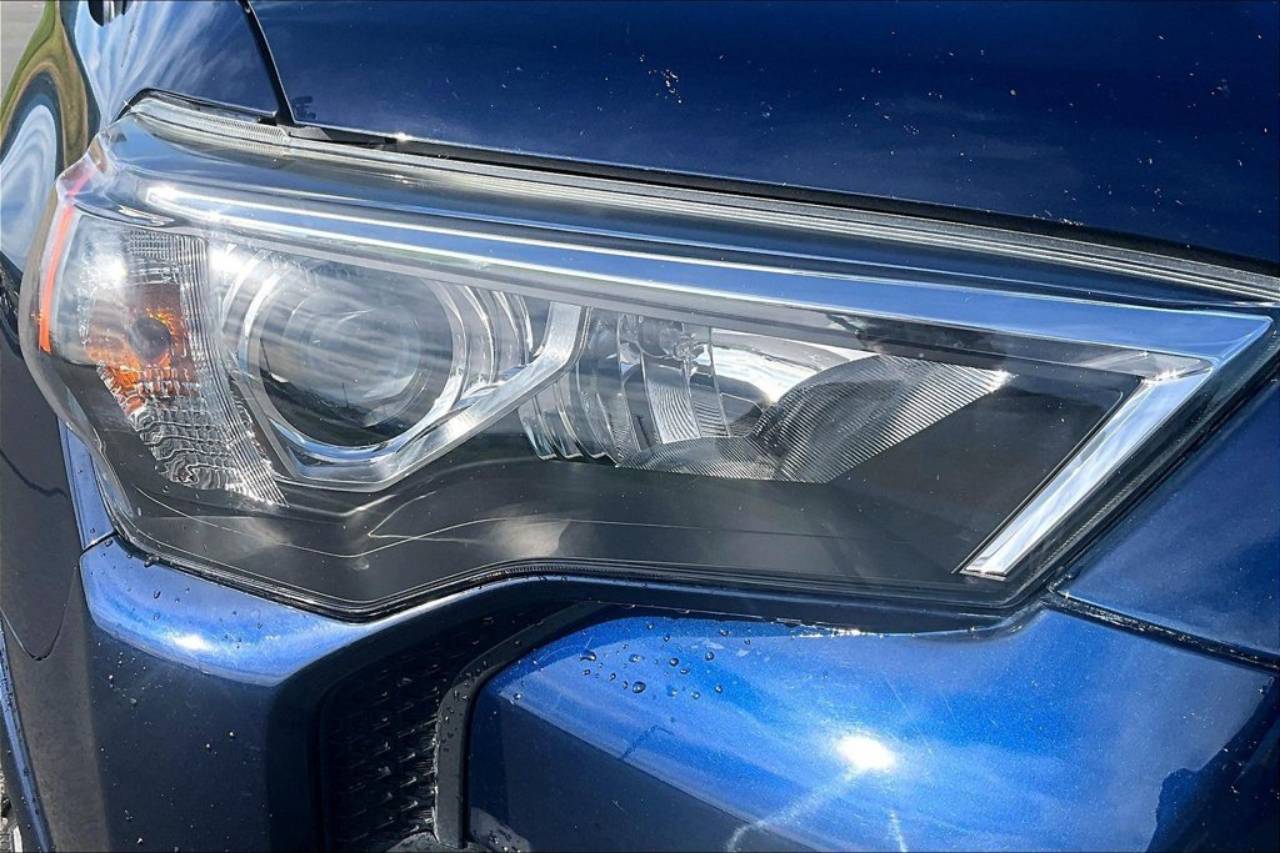 2021 Toyota 4Runner Venture - Photo 28