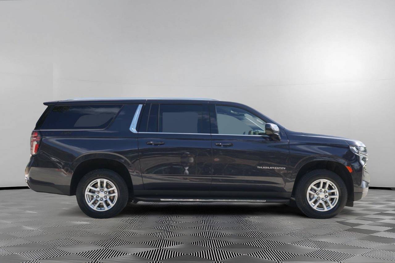 Certified Used 2024 Chevrolet Suburban LT, photo 4