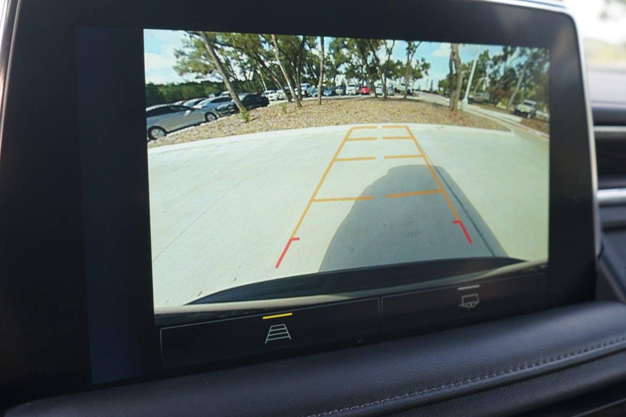Certified Used 2024 Chevrolet Suburban LT, photo 11