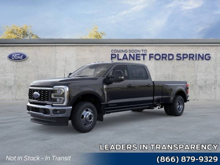 2027 Ford Super Duty F-450 DRW LARIAT 4WD Crew Cab 8' Box