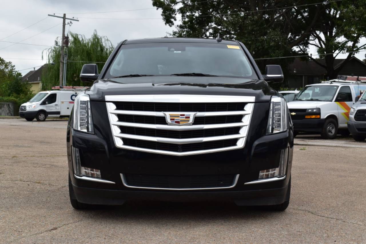 Used 2019 Cadillac Escalade Premium Luxury with VIN 1GYS4CKJXKR120336 for sale in Kansas City