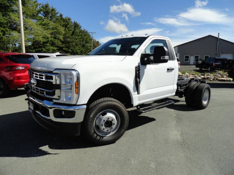 2026 Ford Chassis Cab F-350® XL