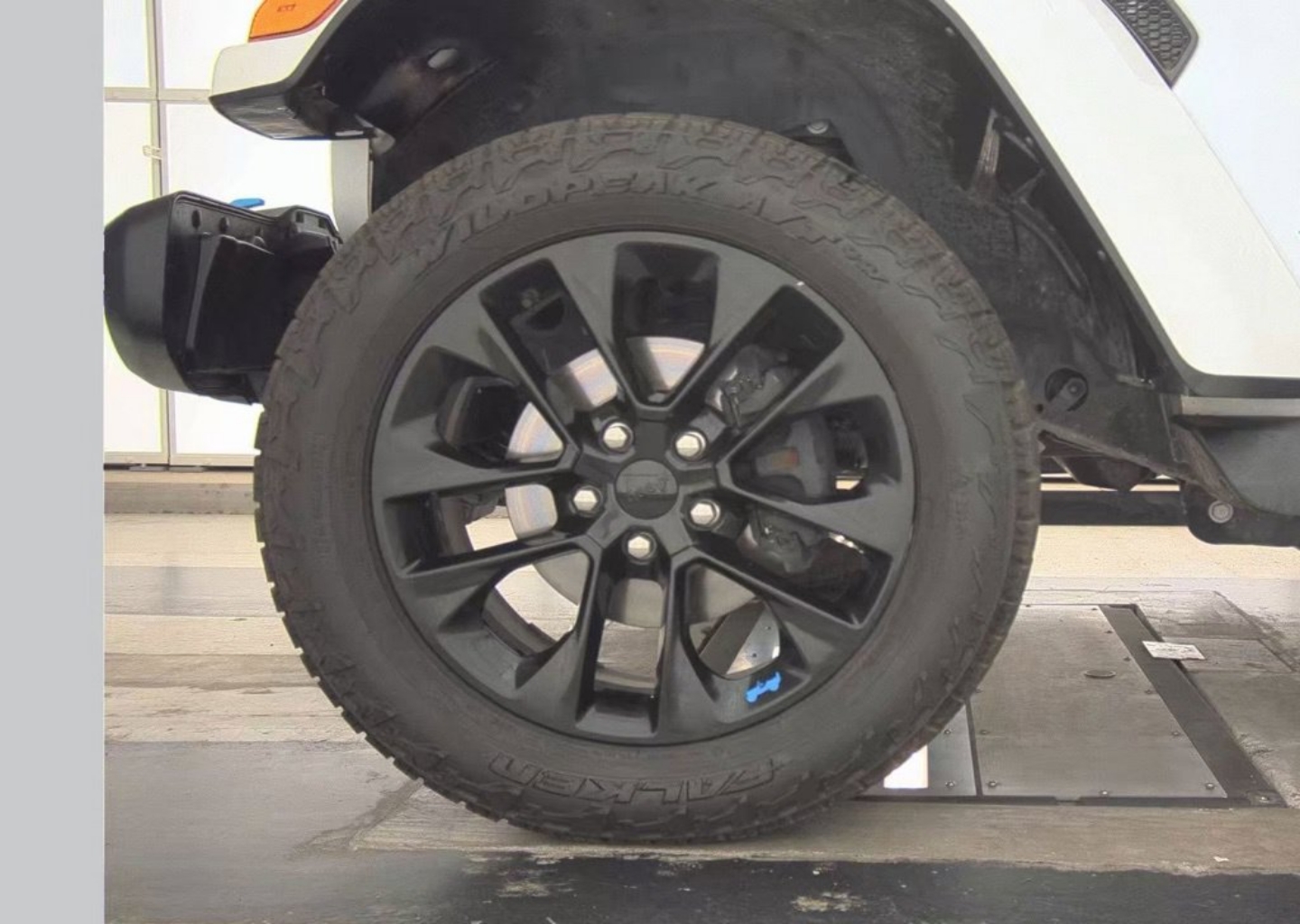 1C4JJXP61PW514077
