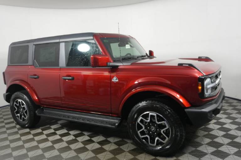 2026 Ford Bronco Outer Banks
