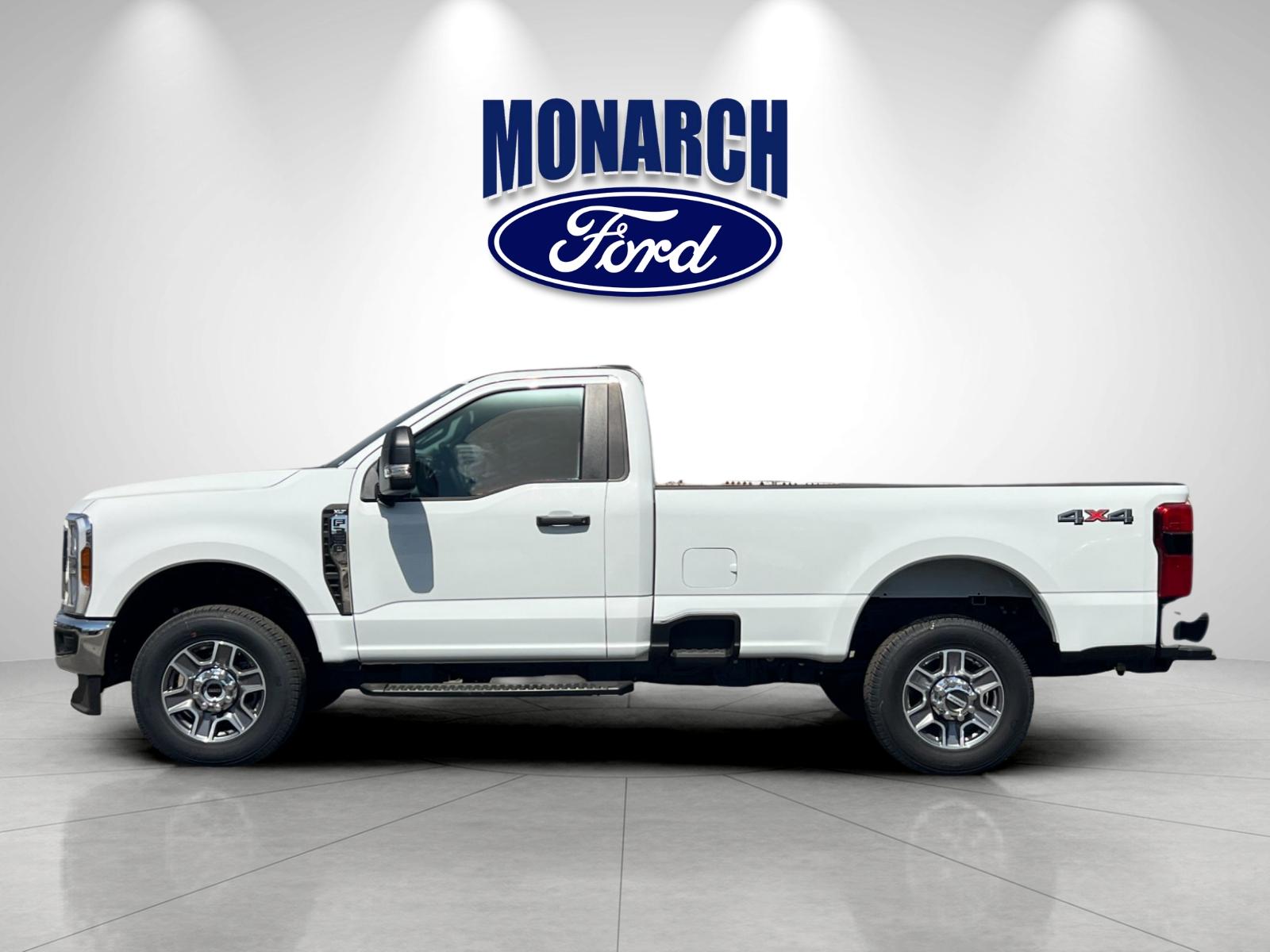 2025 Ford F-350 Super Duty XLT - Photo 6